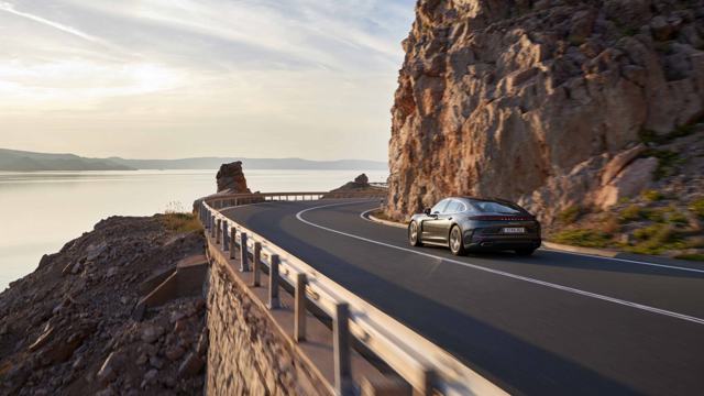 Porsche Panamera Turbo E Hybrid Foto 32