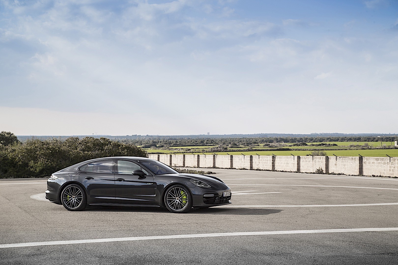 Porsche Panamera Turbo S E-Hybrid photo 12
