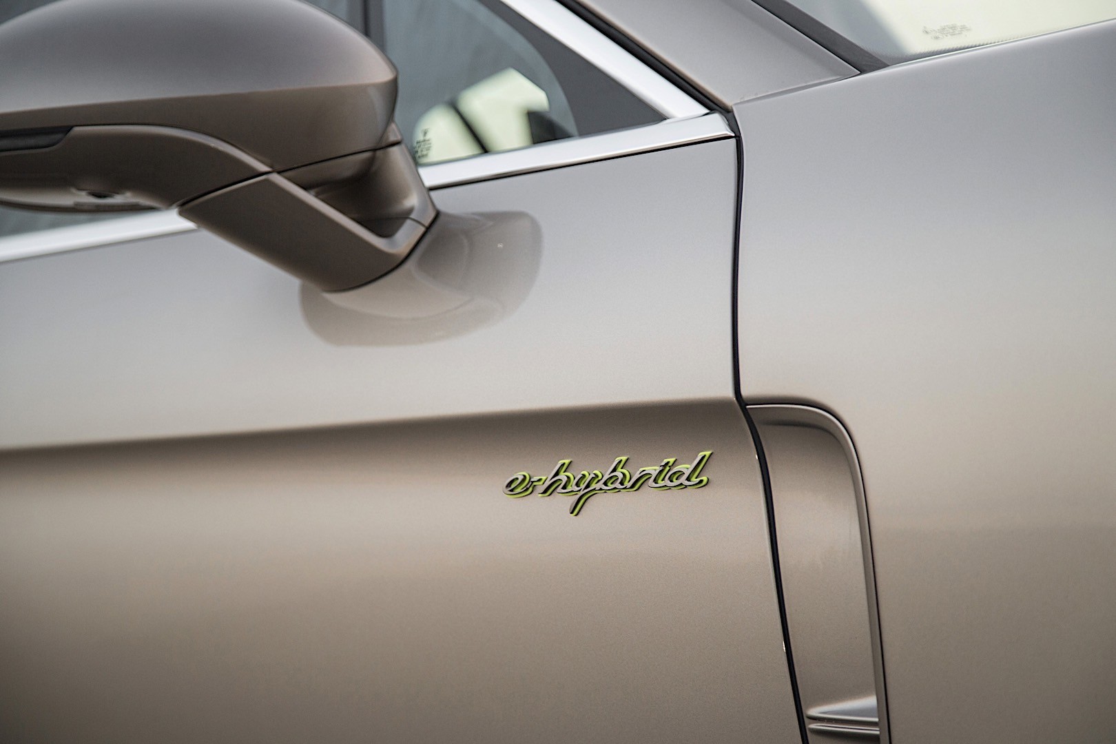 Porsche Panamera Turbo S E-Hybrid photo 13