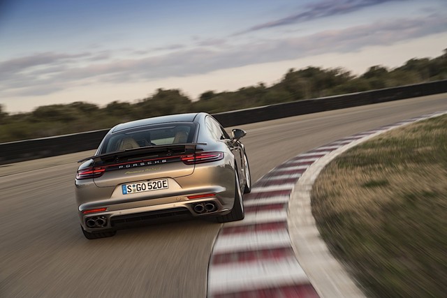 Porsche Panamera Turbo S E-Hybrid photo 14