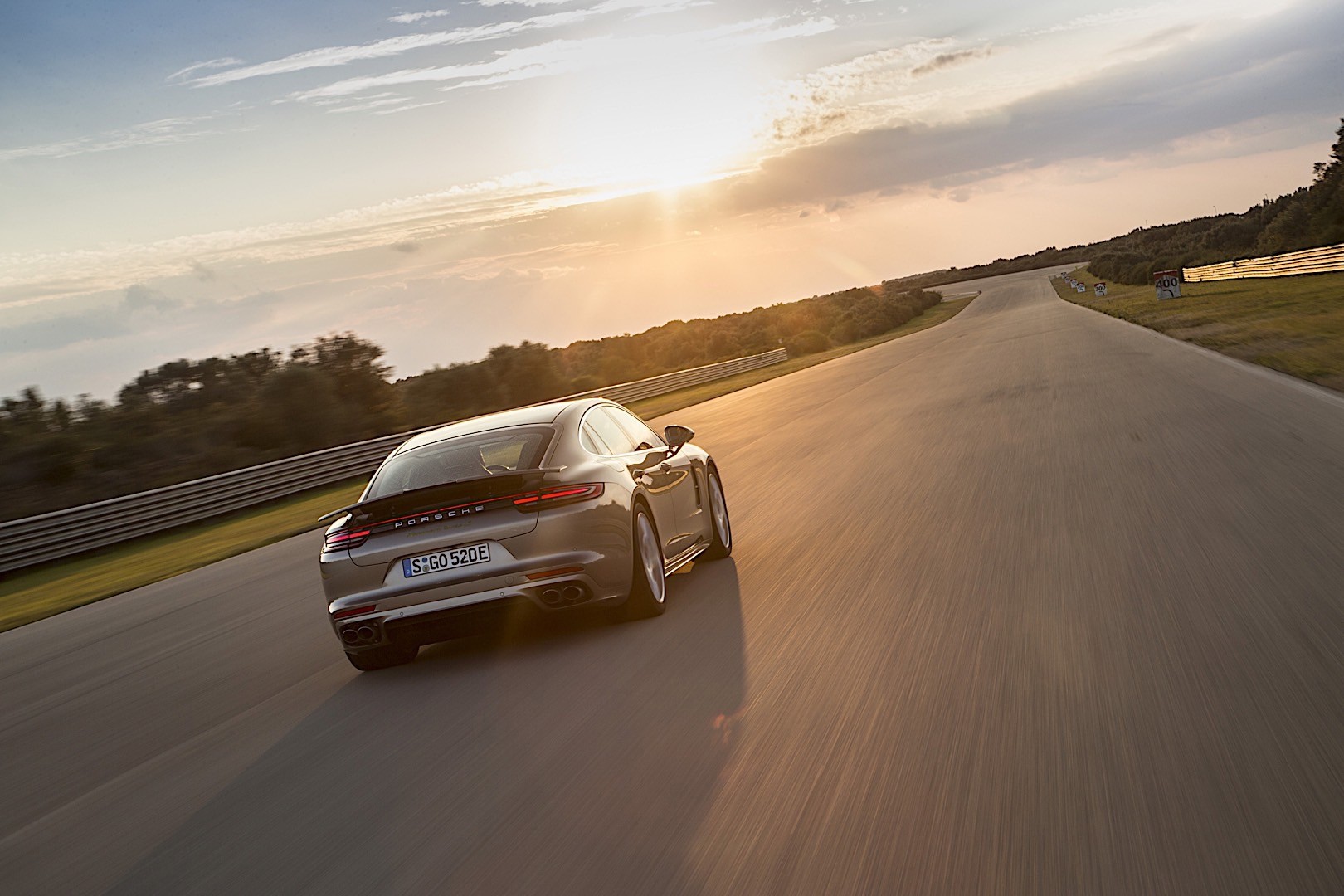 Porsche Panamera Turbo S E-Hybrid photo 4