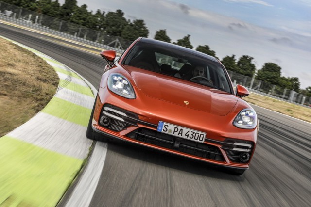 Porsche Panamera Turbo S Sport Turismo photo 5
