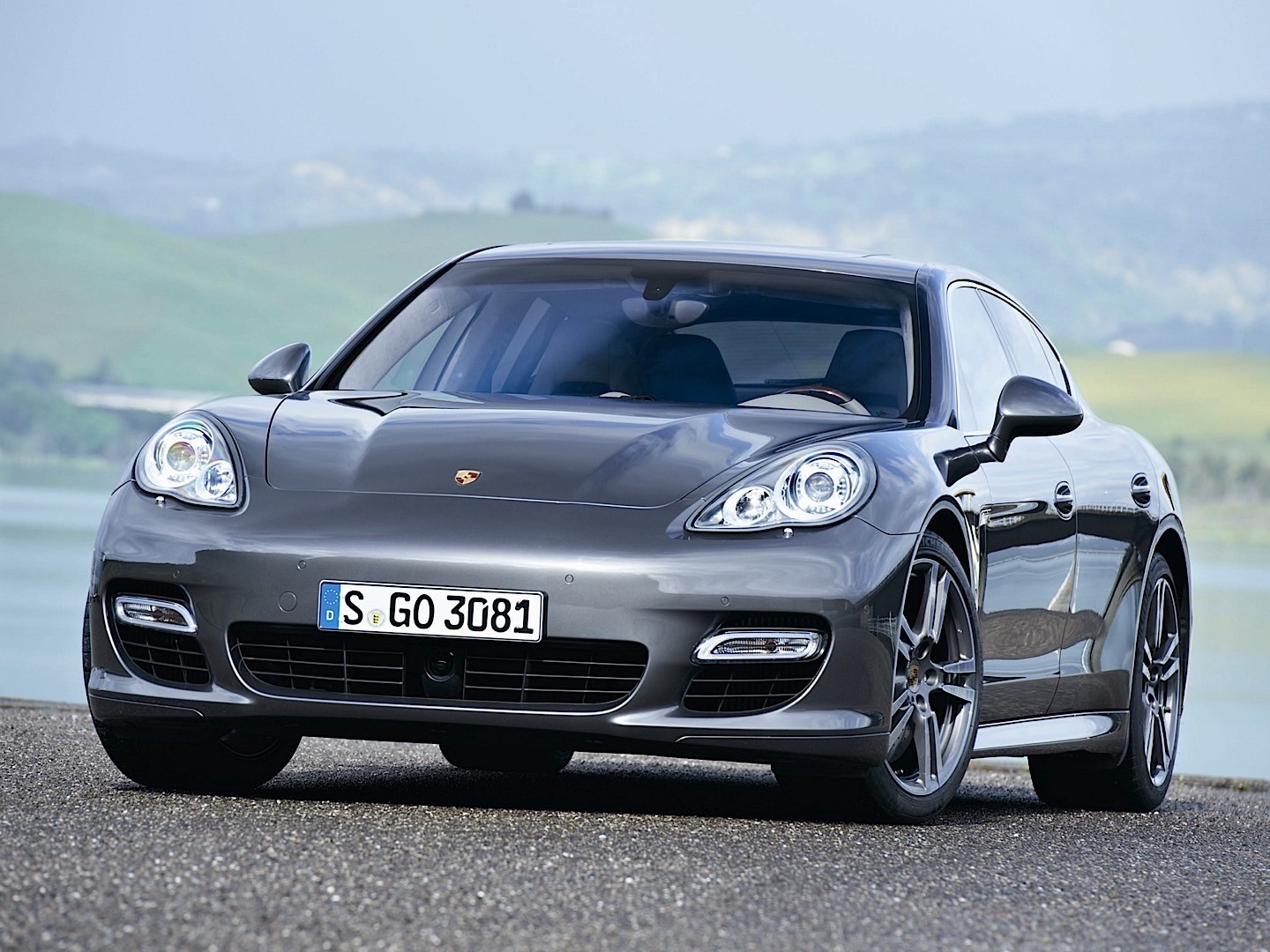 Porsche Panamera Turbo S photo 23