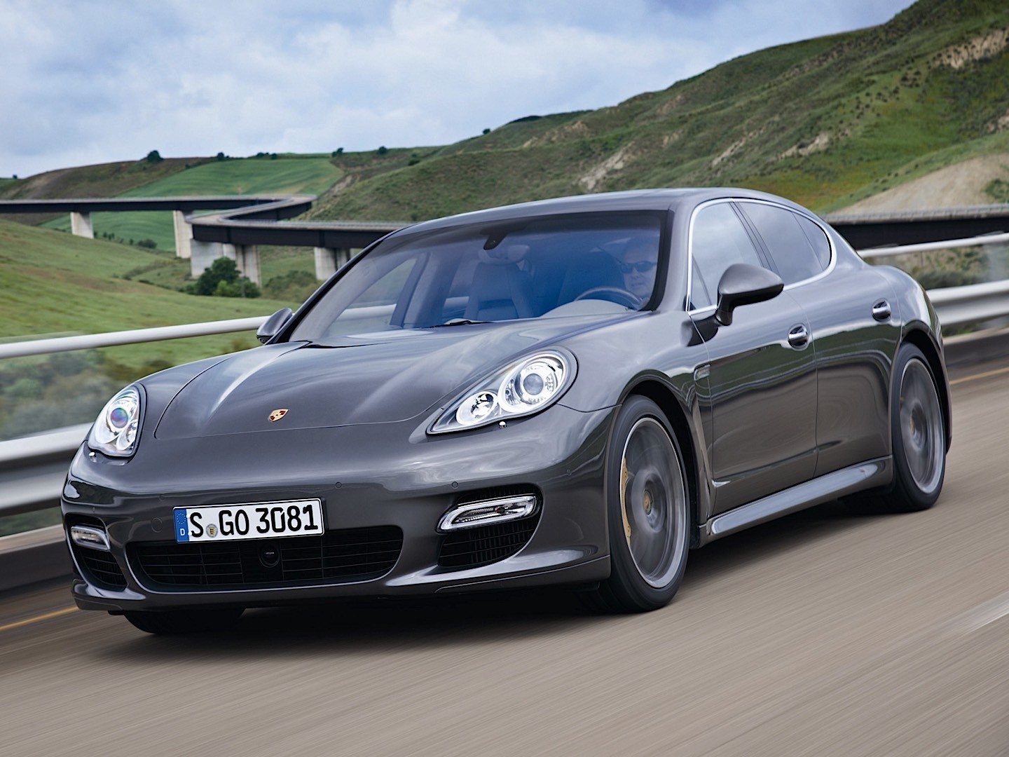 Porsche Panamera Turbo S photo 36