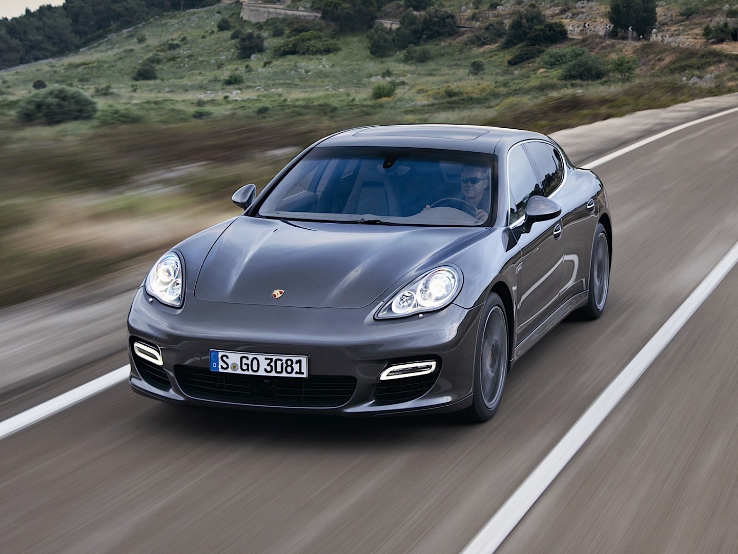 Porsche Panamera Turbo S photo 42