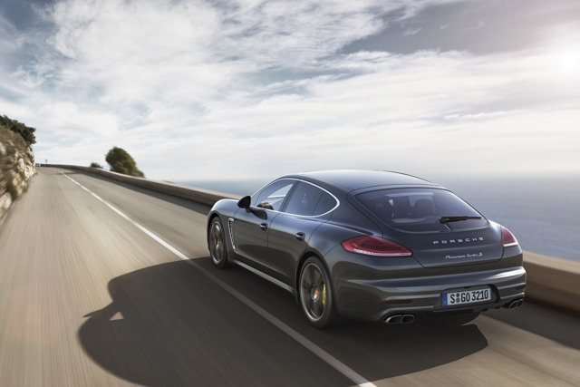 PORSCHE Panamera Turbo S