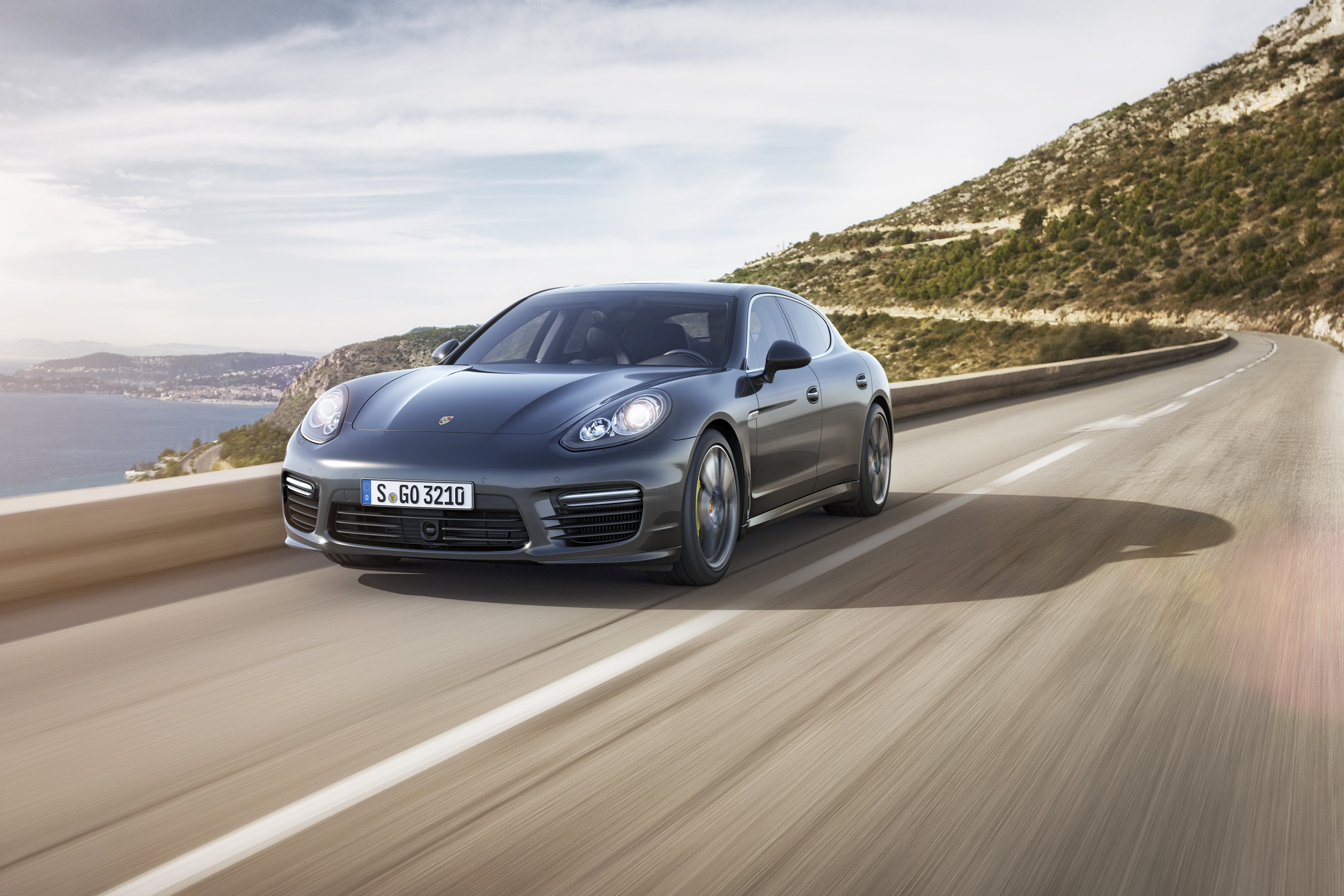 Porsche Panamera Turbo S photo 2