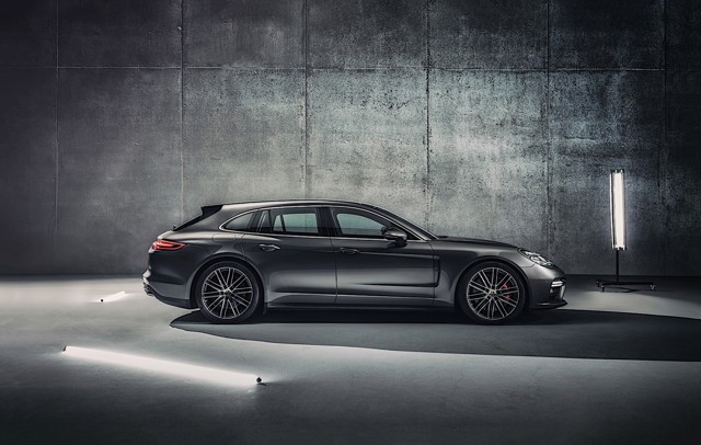Porsche Panamera Turbo Sport Turismo photo 4