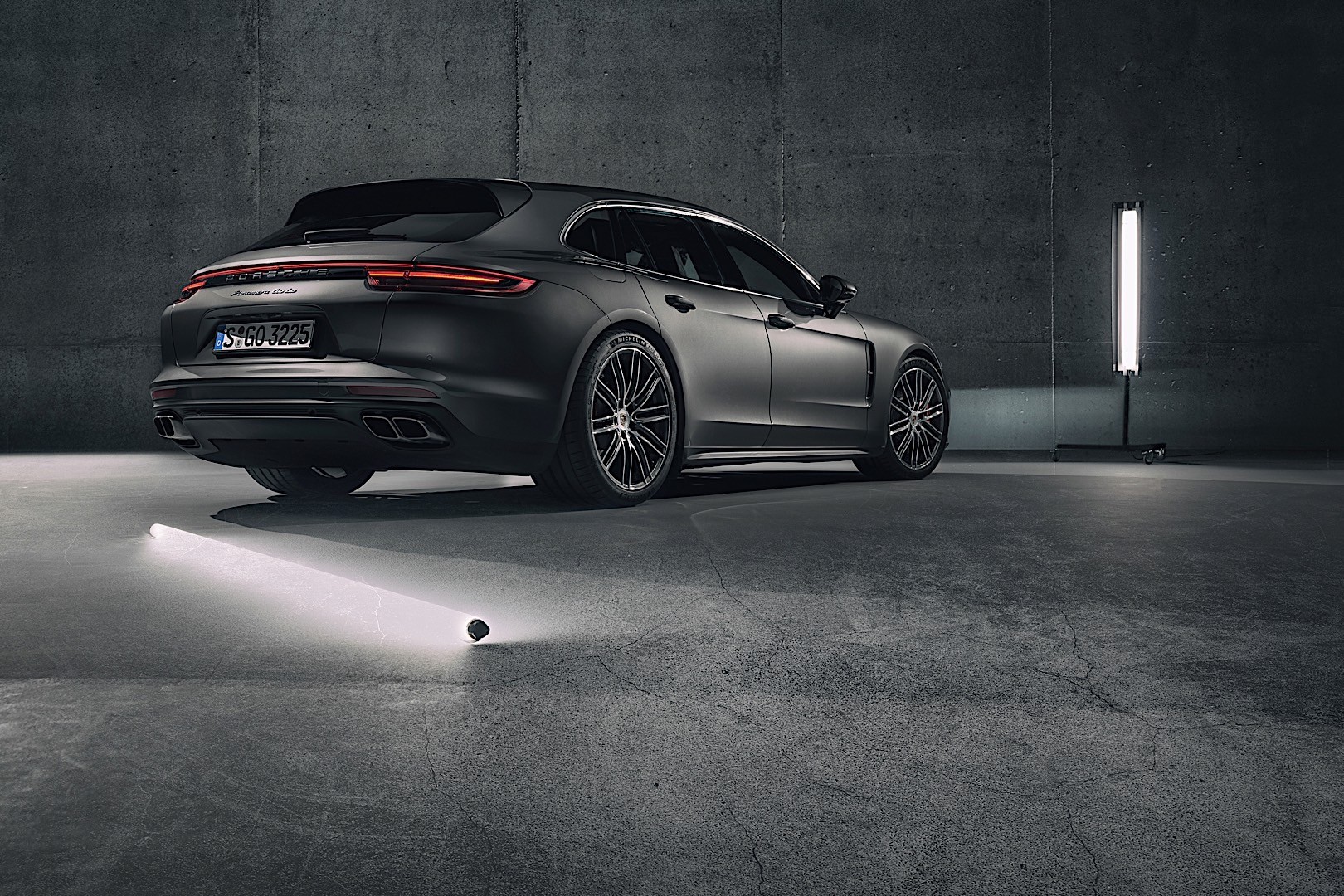 Porsche Panamera Turbo Sport Turismo photo 8