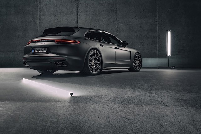 Porsche Panamera Turbo Sport Turismo photo 8