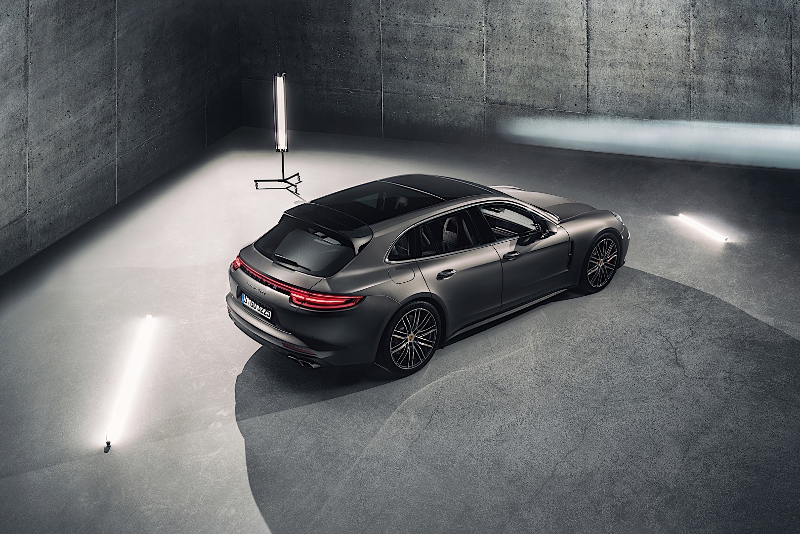 Porsche Panamera Turbo Sport Turismo photo 3