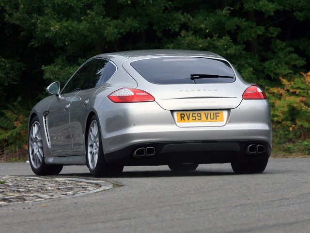 Porsche Panamera Turbo foto 16