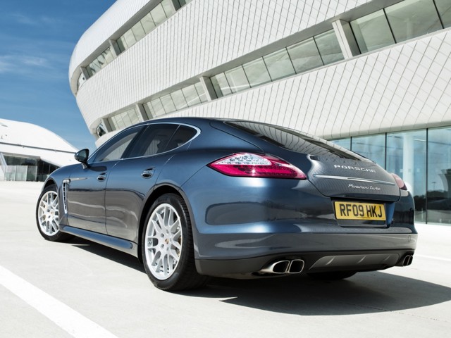 Porsche Panamera Turbo foto 24