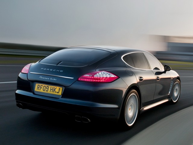 Porsche Panamera Turbo foto 32
