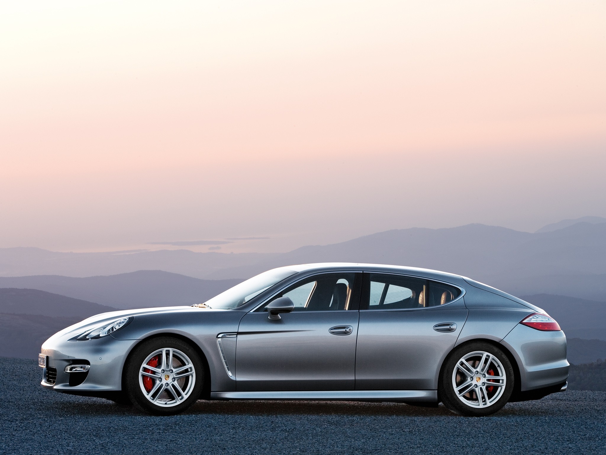 Porsche Panamera Turbo photo 37