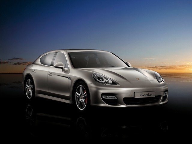 Porsche Panamera Turbo foto 38