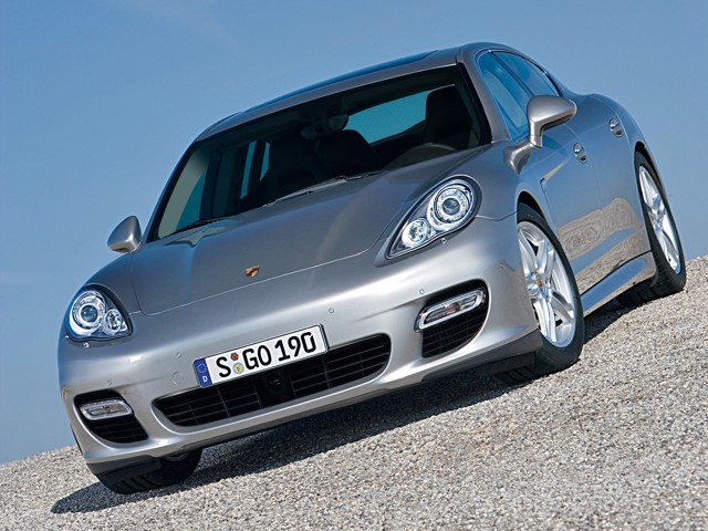 Porsche Panamera Turbo foto 42