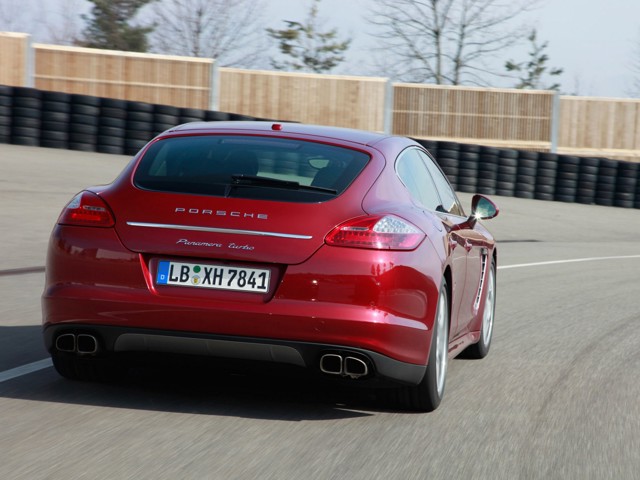 Porsche Panamera Turbo foto 46