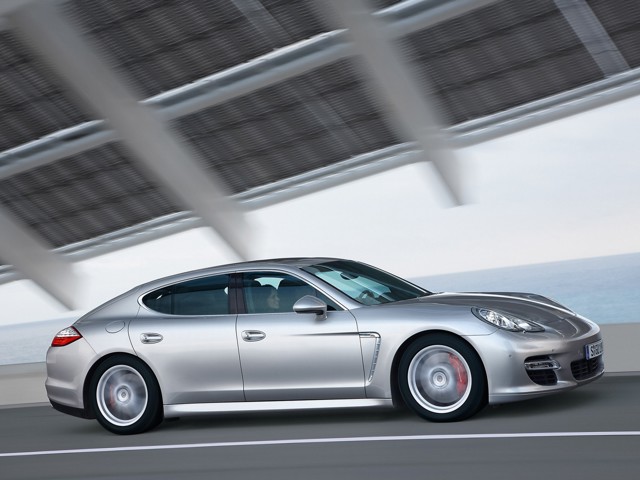 Porsche Panamera Turbo foto 55