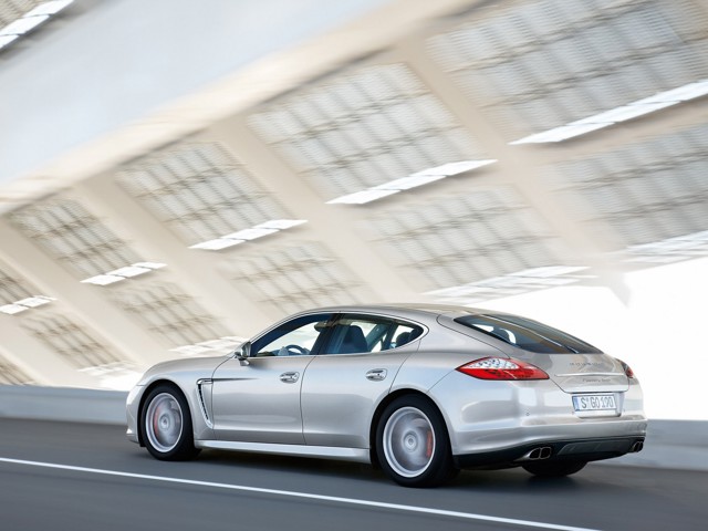 Porsche Panamera Turbo foto 56