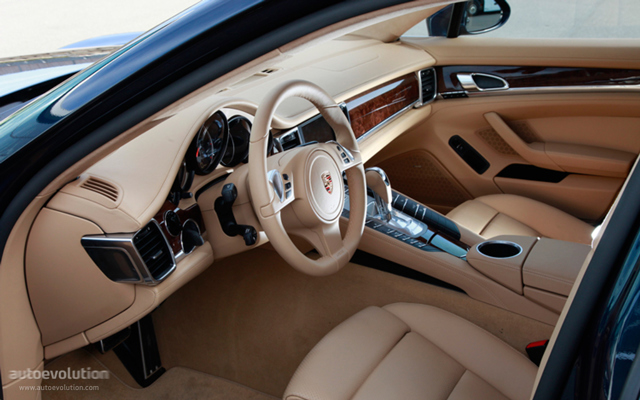 Porsche Panamera Turbo foto 59