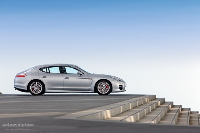 Porsche Panamera Turbo foto 3
