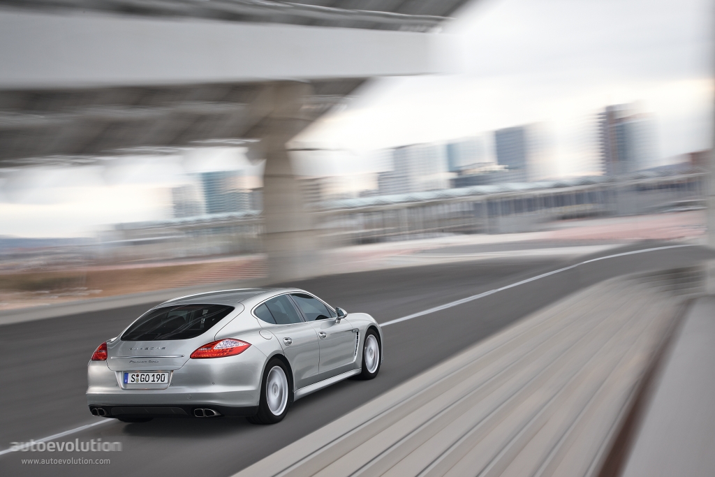 Porsche Panamera Turbo photo 6