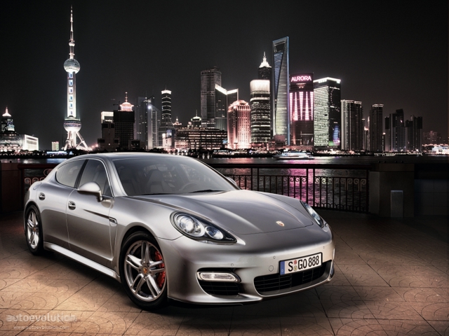 Porsche Panamera Turbo foto 8
