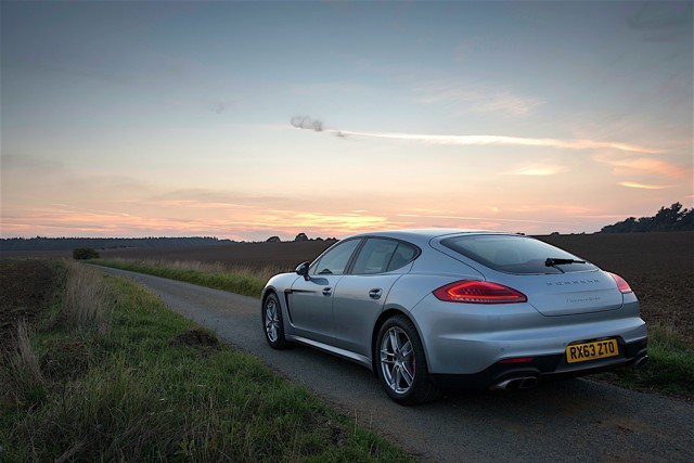 Porsche Panamera Turbo photo 4