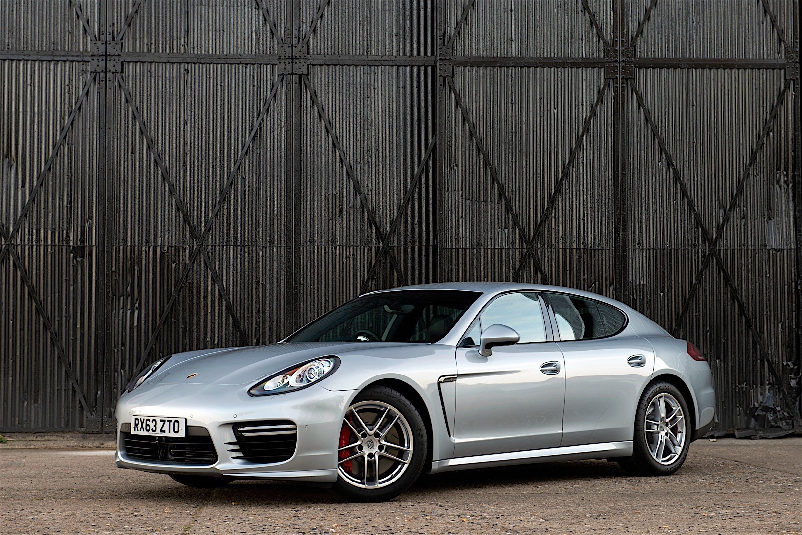 Porsche Panamera Turbo photo 9