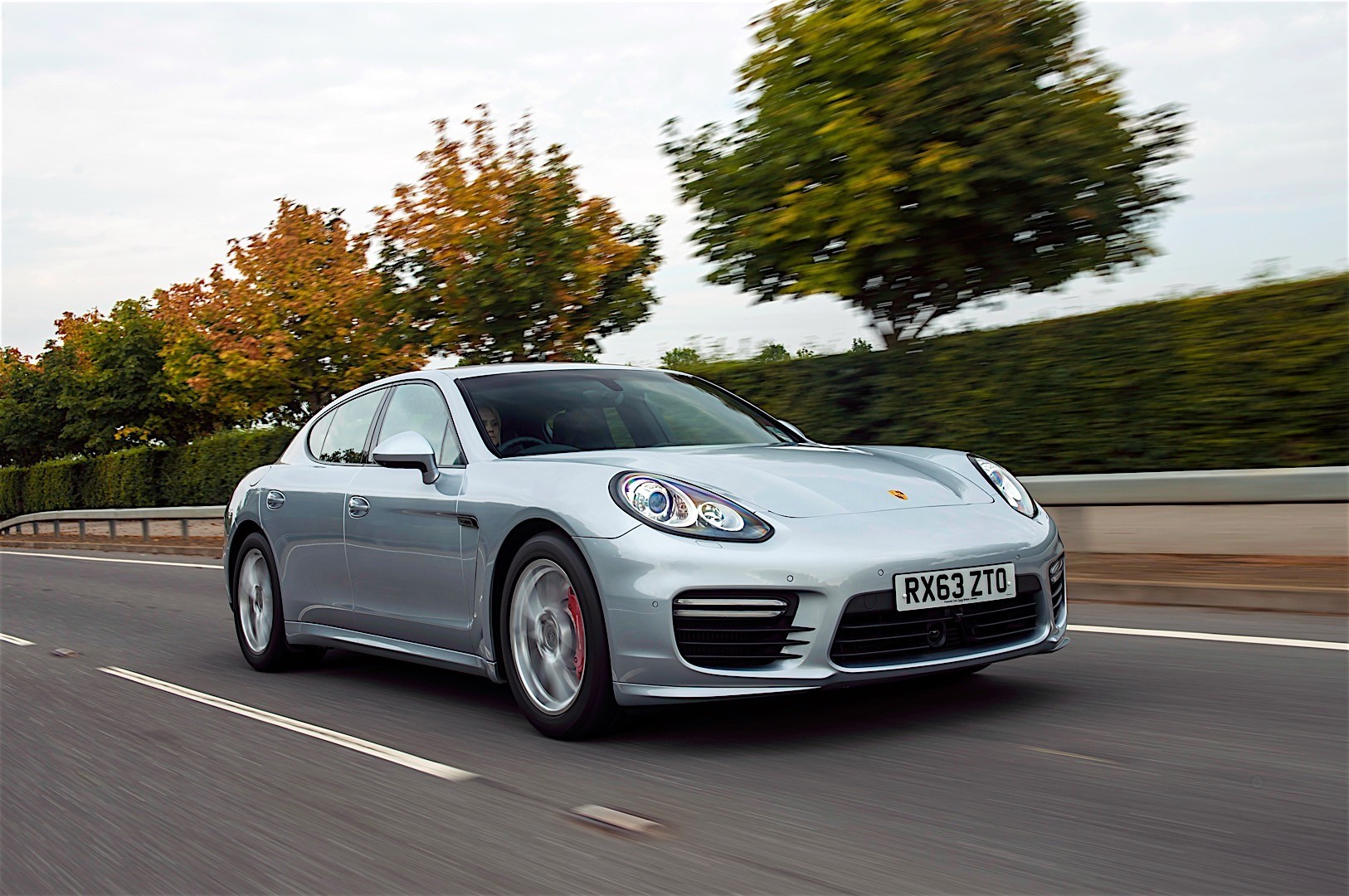 Porsche Panamera Turbo photo 11