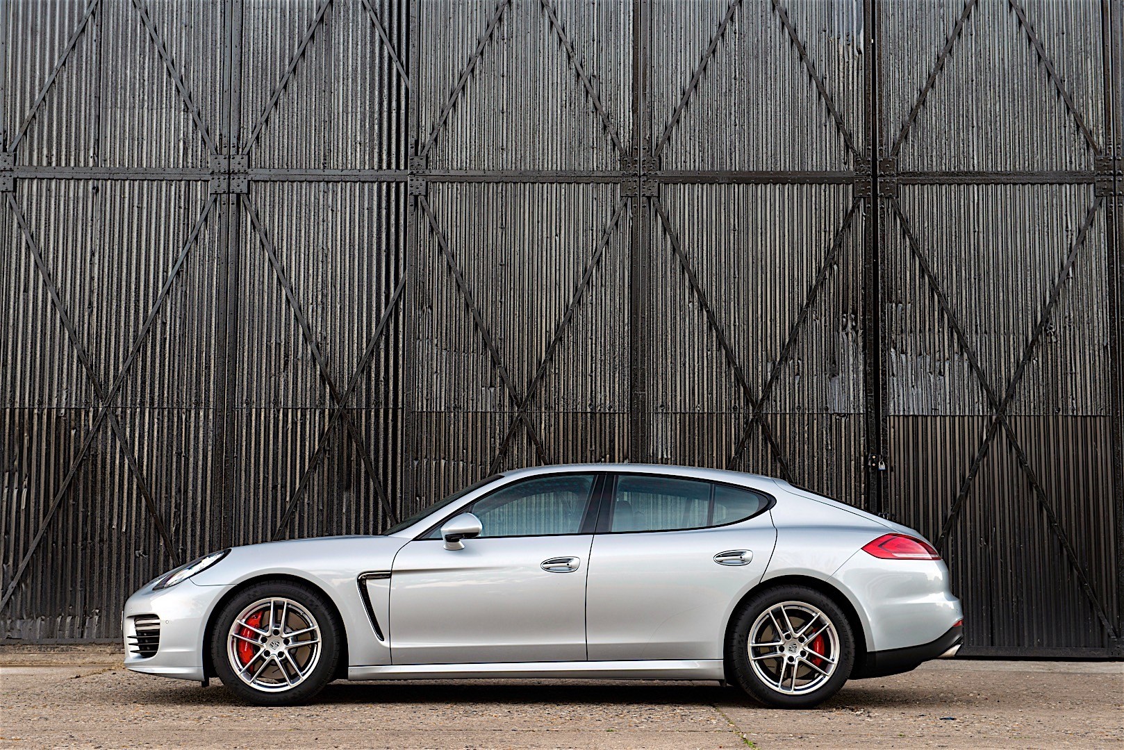 Porsche Panamera Turbo photo 13