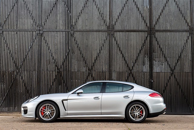 Porsche Panamera Turbo photo 13