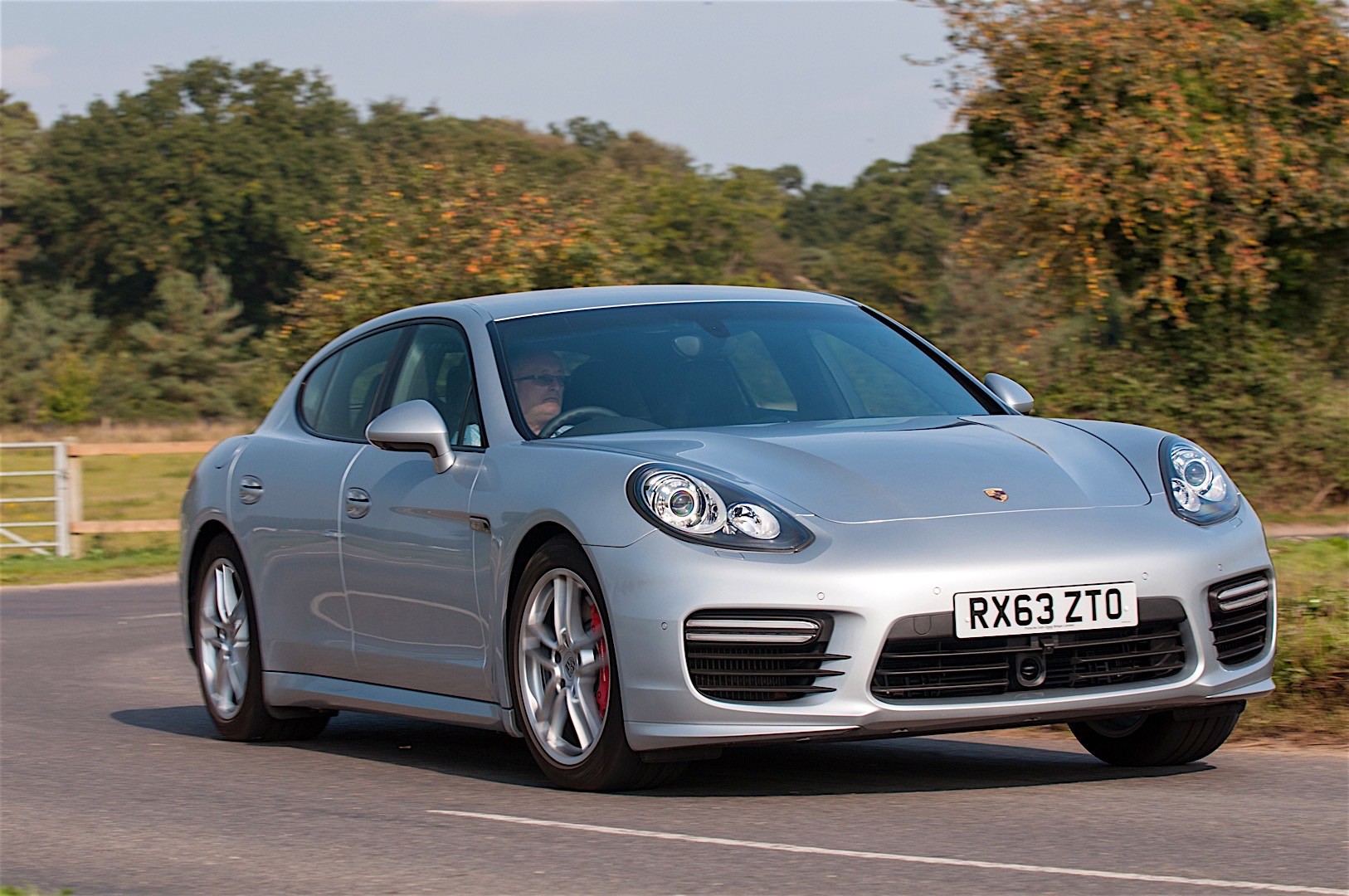 Porsche Panamera Turbo photo 19