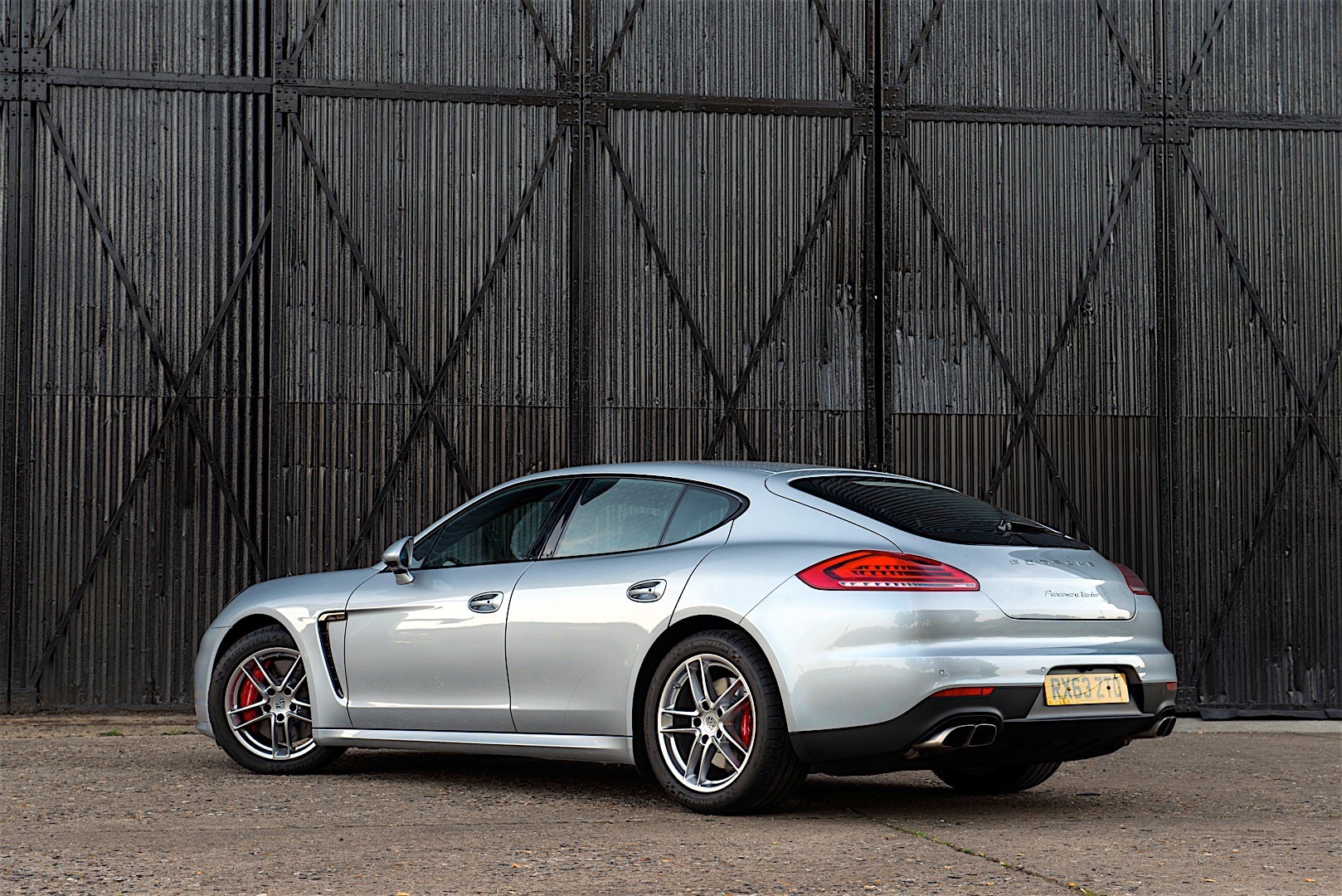 Porsche Panamera Turbo photo 20