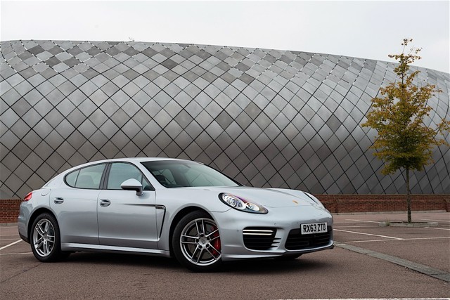 Porsche Panamera Turbo photo 28