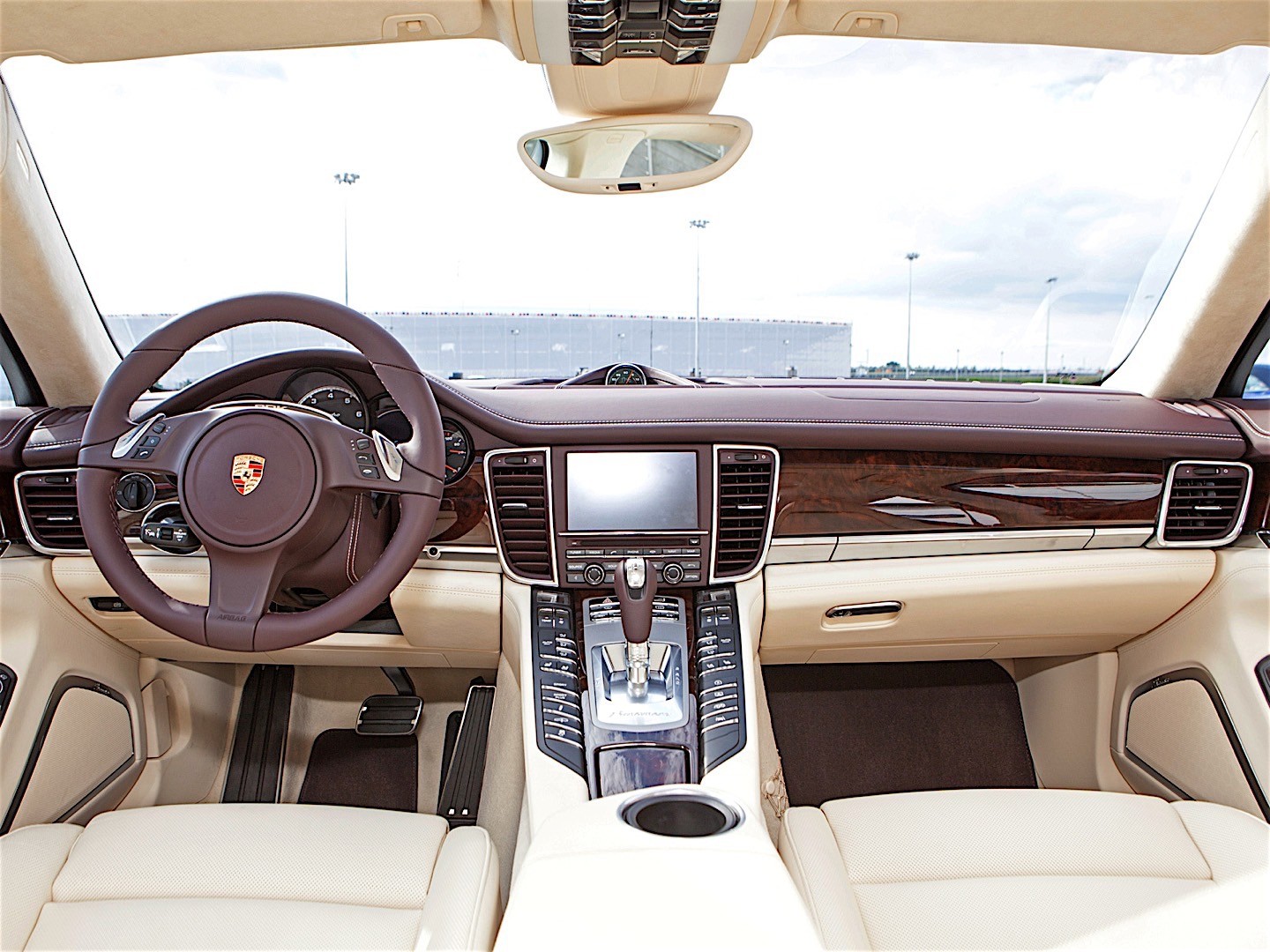 Porsche Panamera Turbo photo 35