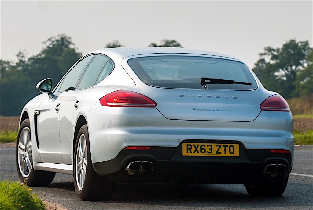 Porsche Panamera Turbo photo 2