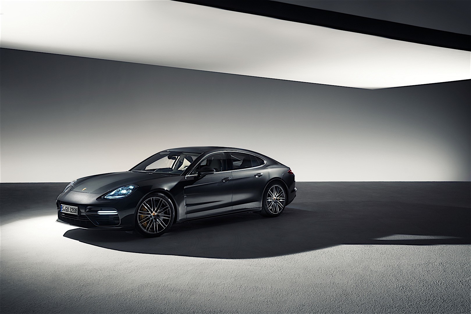 Porsche Panamera Turbo photo 3