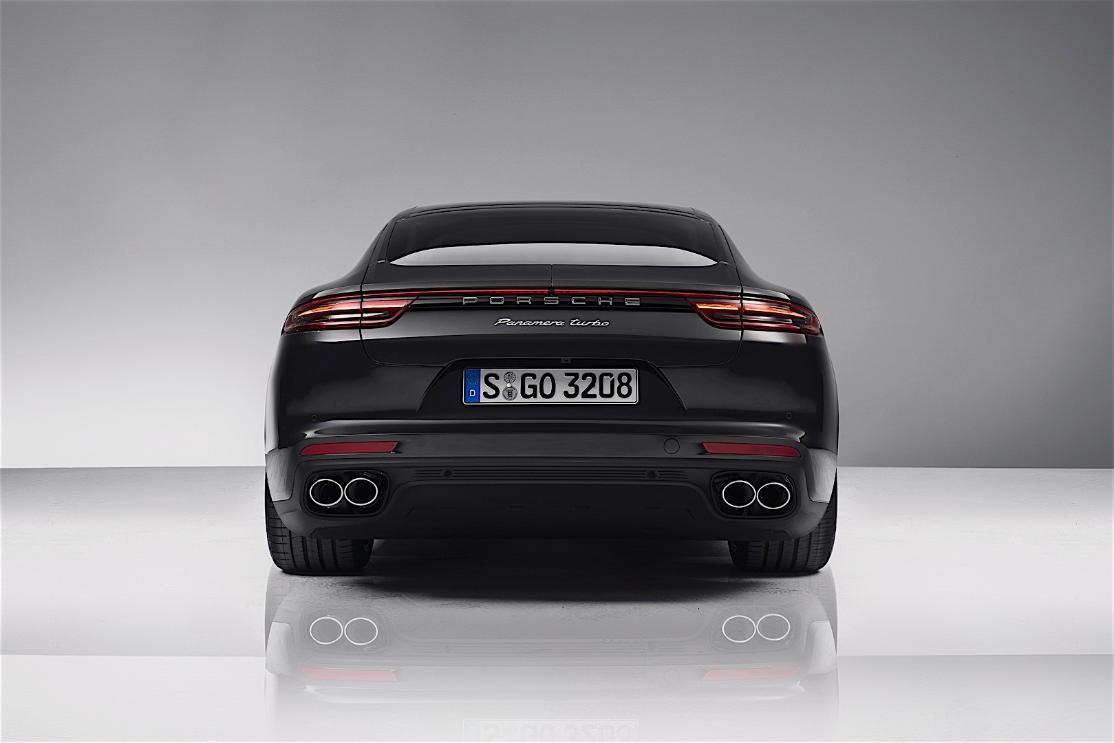 Porsche Panamera Turbo photo 6