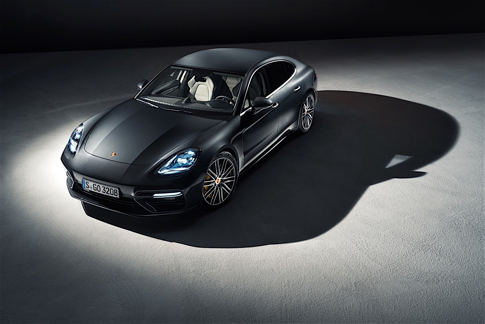 Porsche Panamera Turbo photo 7
