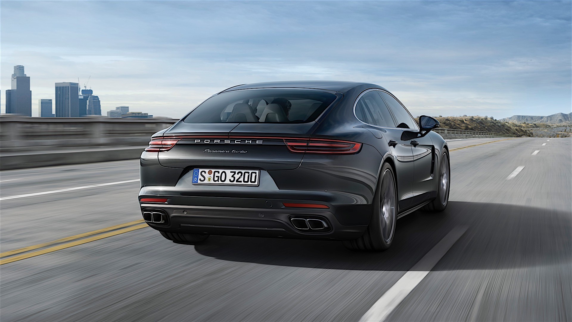 Porsche Panamera Turbo photo 9