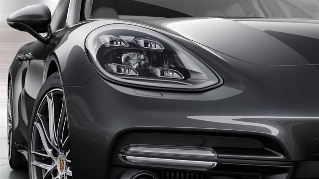 Porsche Panamera Turbo photo 18