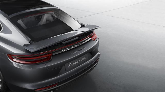 Porsche Panamera Turbo photo 19