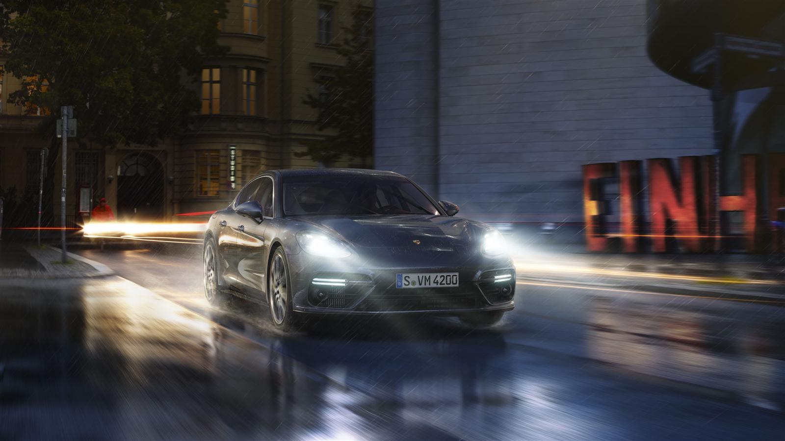 Porsche Panamera Turbo photo 24
