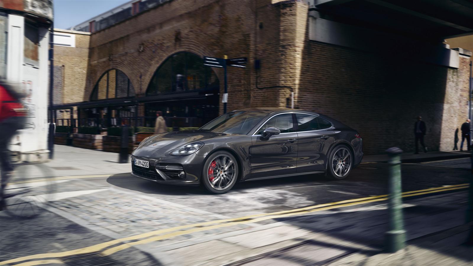 Porsche Panamera Turbo photo 26