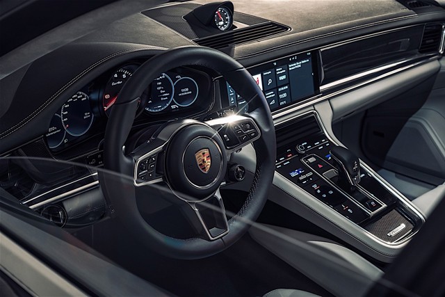 Porsche Panamera Turbo photo 37
