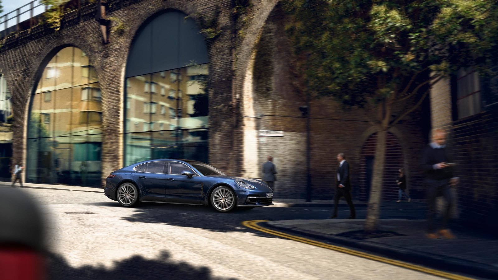 Porsche Panamera photo 7