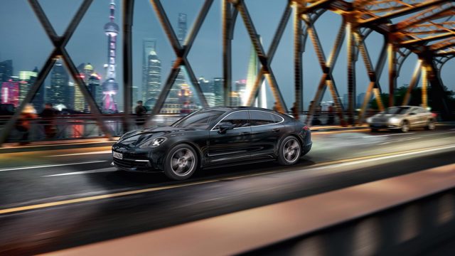 Porsche Panamera photo 16