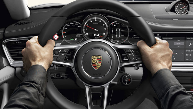 Porsche Panamera photo 26